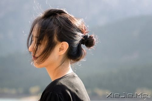 我在试着遗忘,我在试着坚强 (1)
